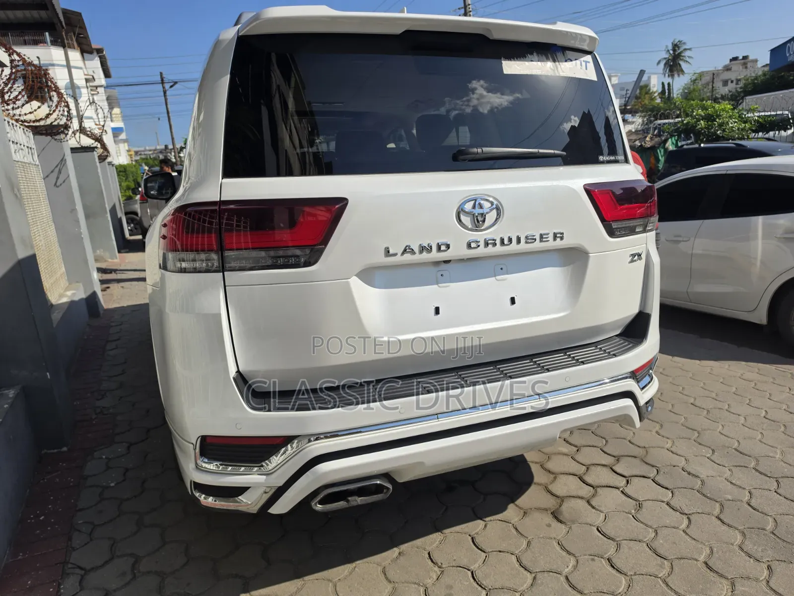 Toyota Land Cruiser 2023