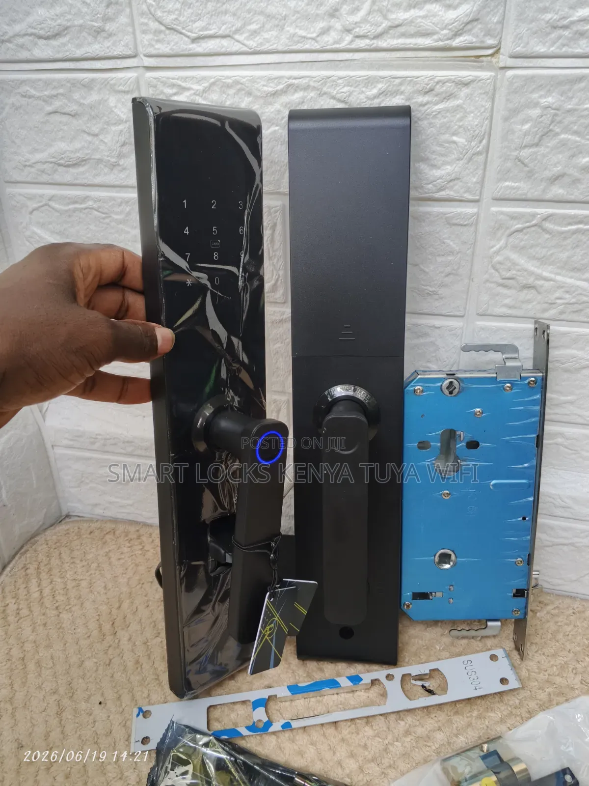 Tuya Smart App Wifi Door Locks Password Card Door Locktuya