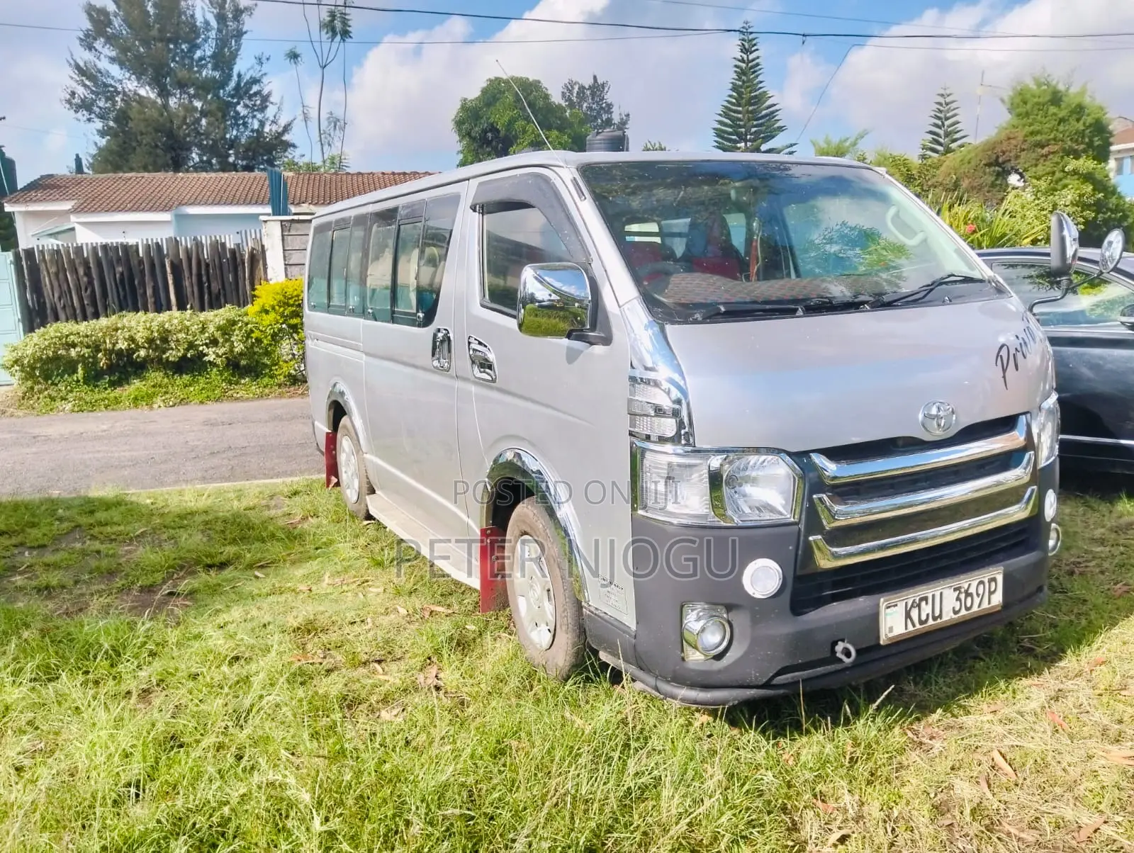 Toyota HiAce 2012 Grey