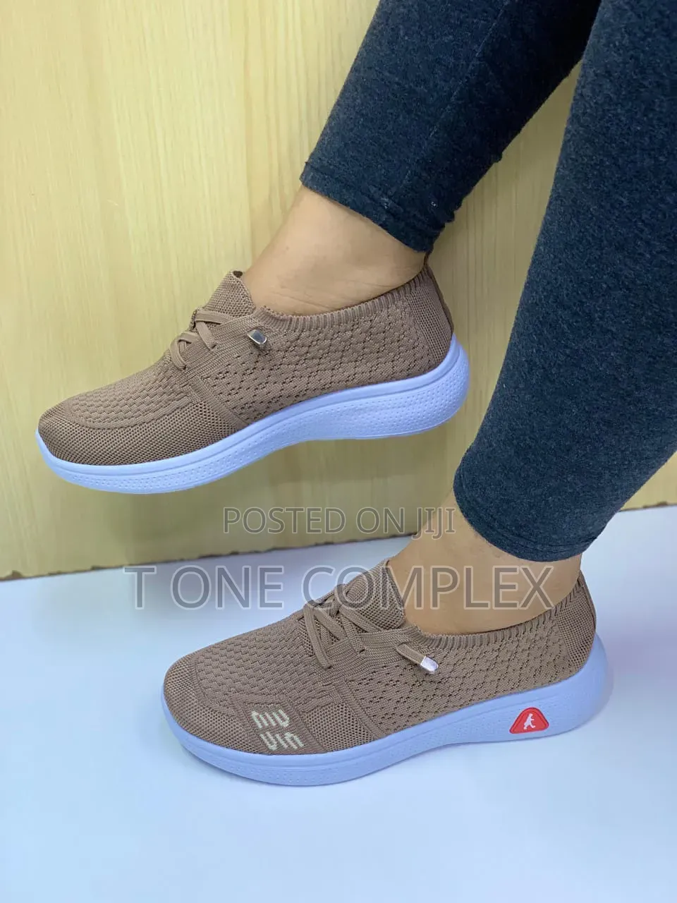 Ladies Knit Slip-on Sneakers / Breathable Walking Shoes