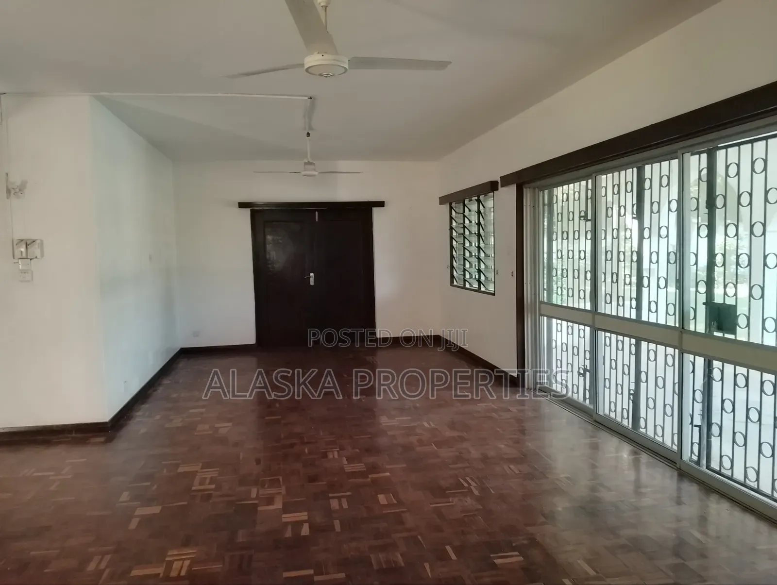 4bdrm Maisonette in Nyali Estate for rent