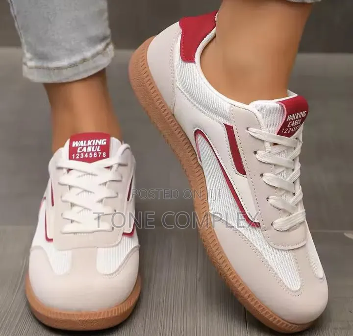 Ladies Men Retro Gum Sole Sneakers –