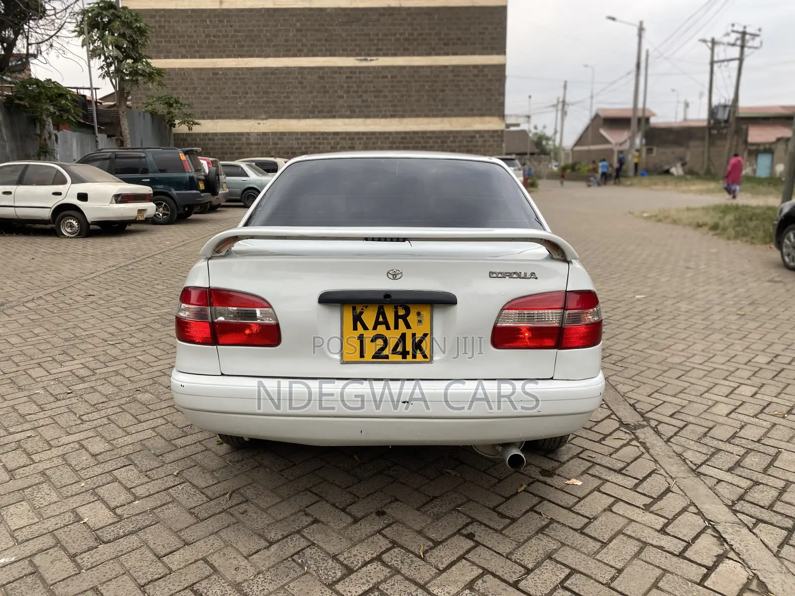 Toyota Corolla Sedan 1999 White