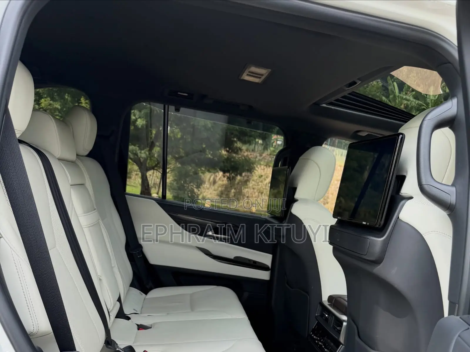 Lexus LX 2022 White