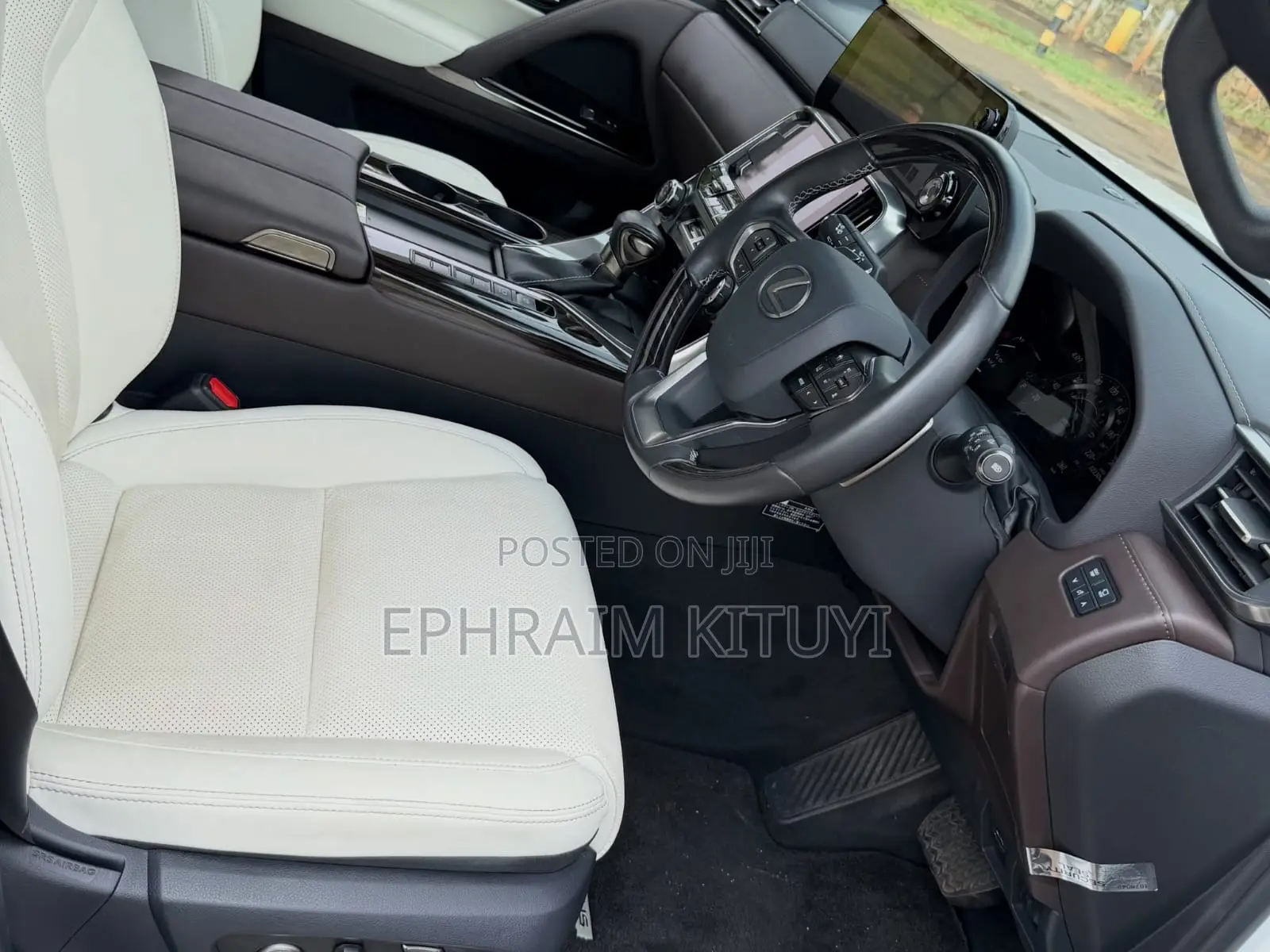 Lexus LX 2022 White