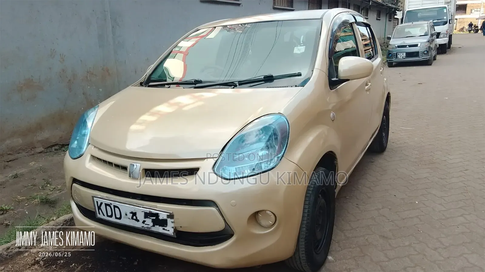 Toyota Passo 2014 Gold