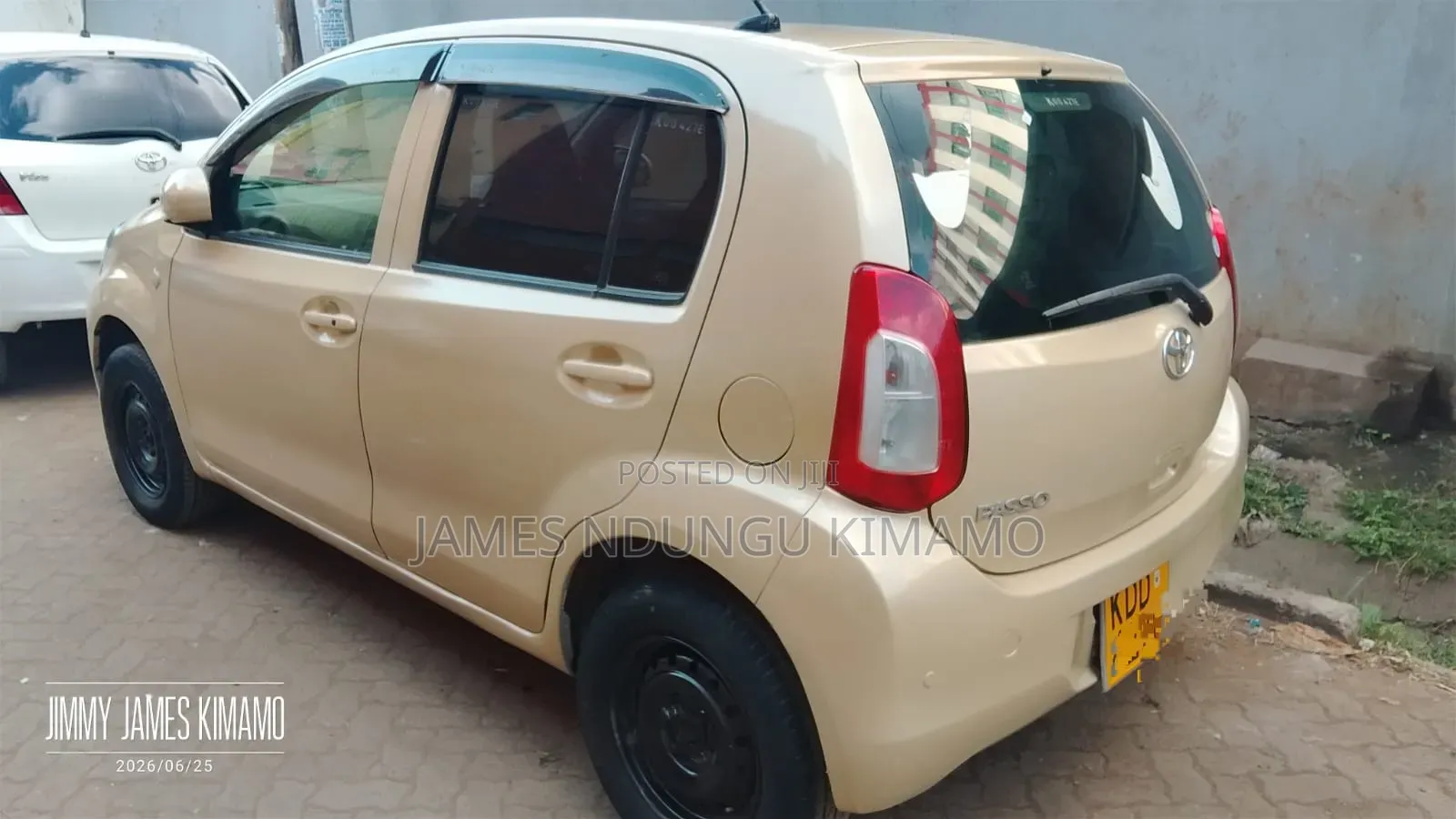Toyota Passo 2014 Gold