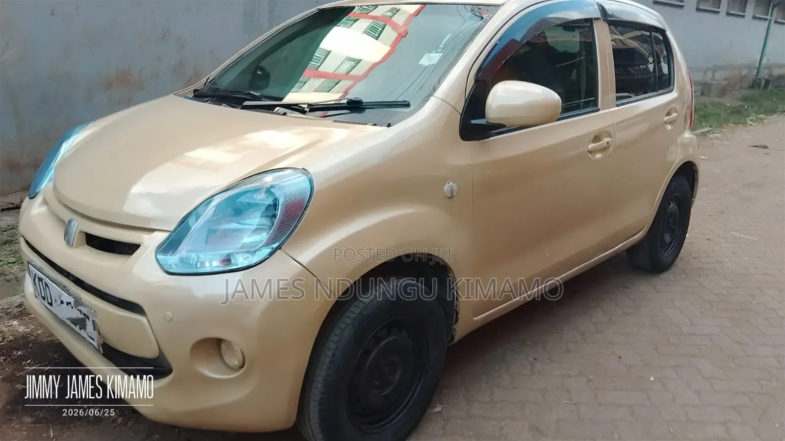 Toyota Passo 2014 Gold