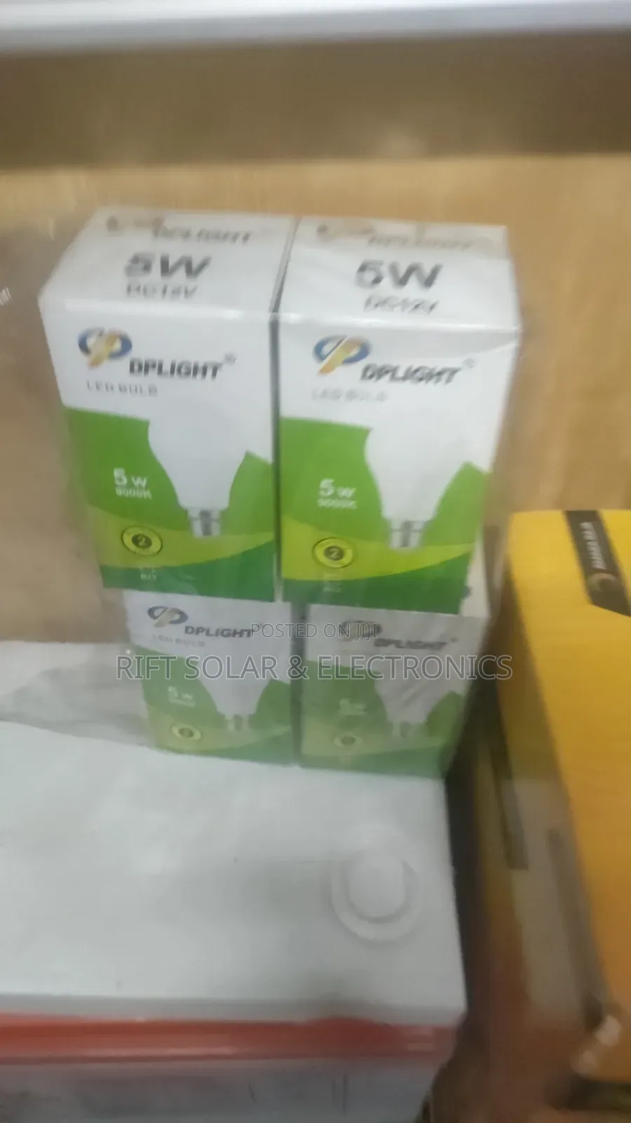 100 Watts - 100ah Battery - 300w Inverter - 10a Controller - 10m Cable