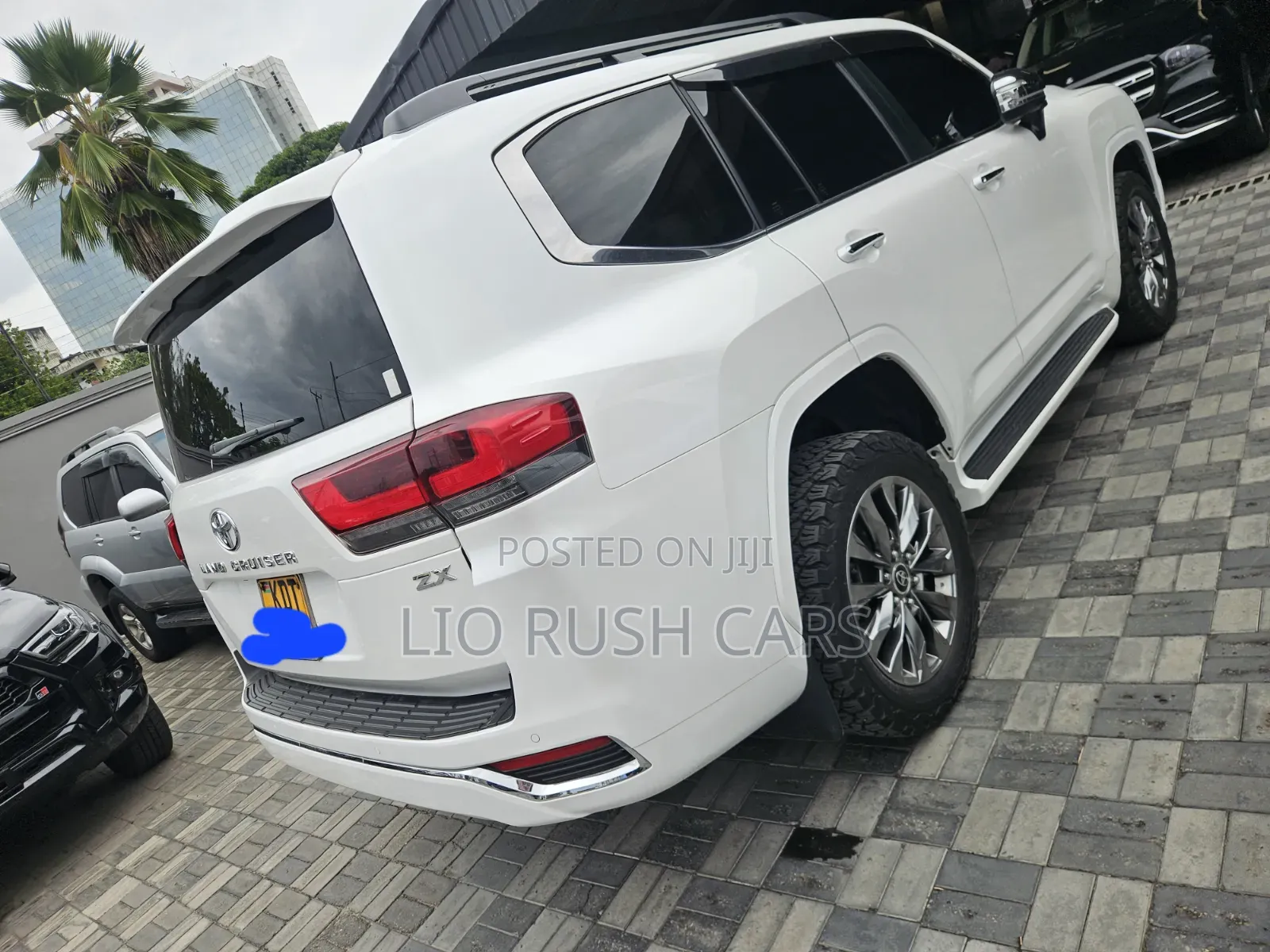 Toyota Land Cruiser 2023 White