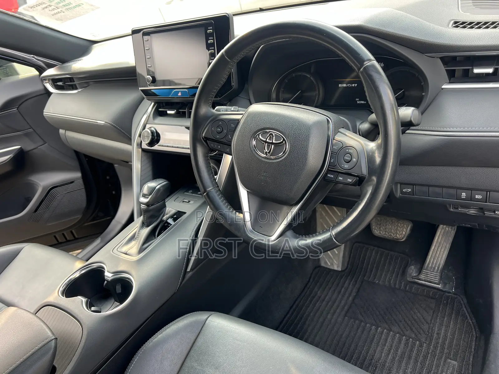 Toyota Harrier 2.0 2020 Black