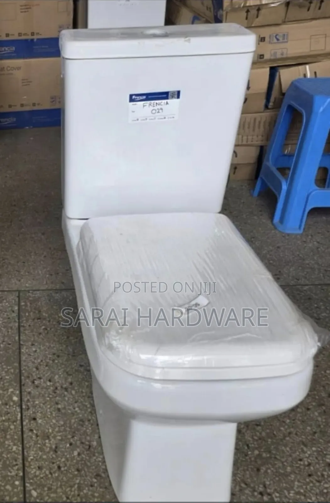 Top Flush Close Couple Toilet