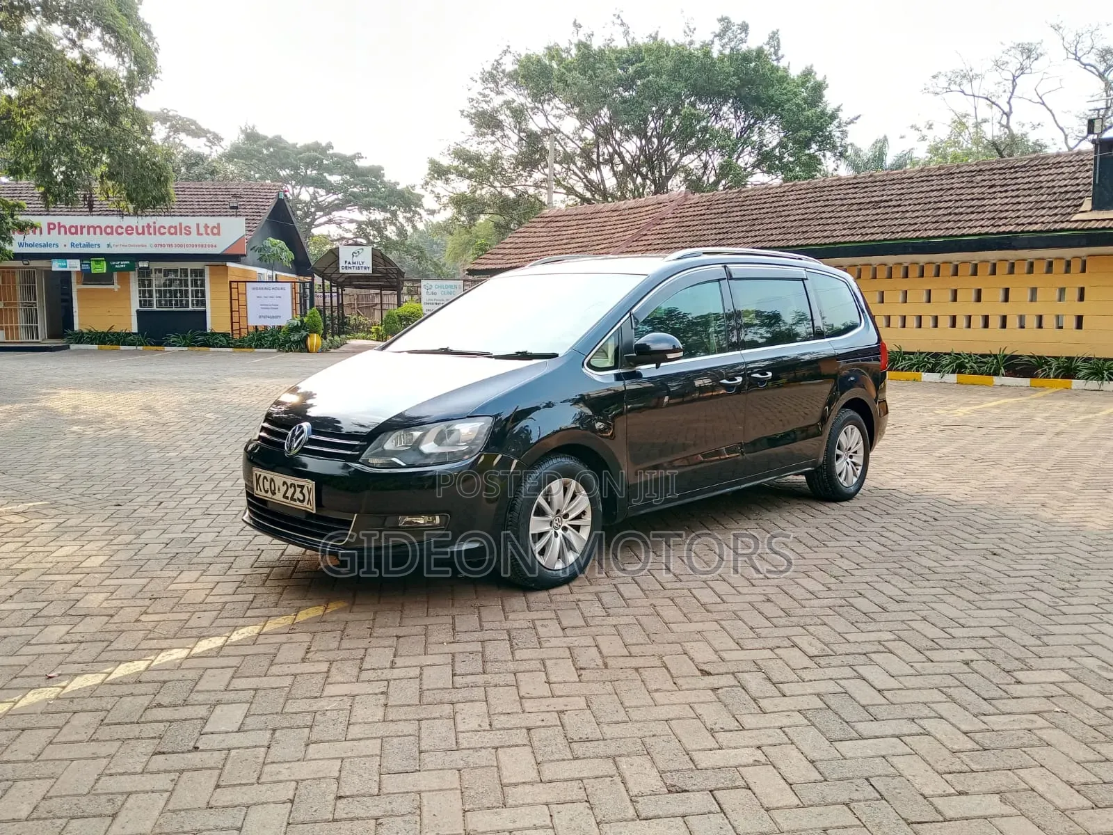 Volkswagen Sharan 2011 Black