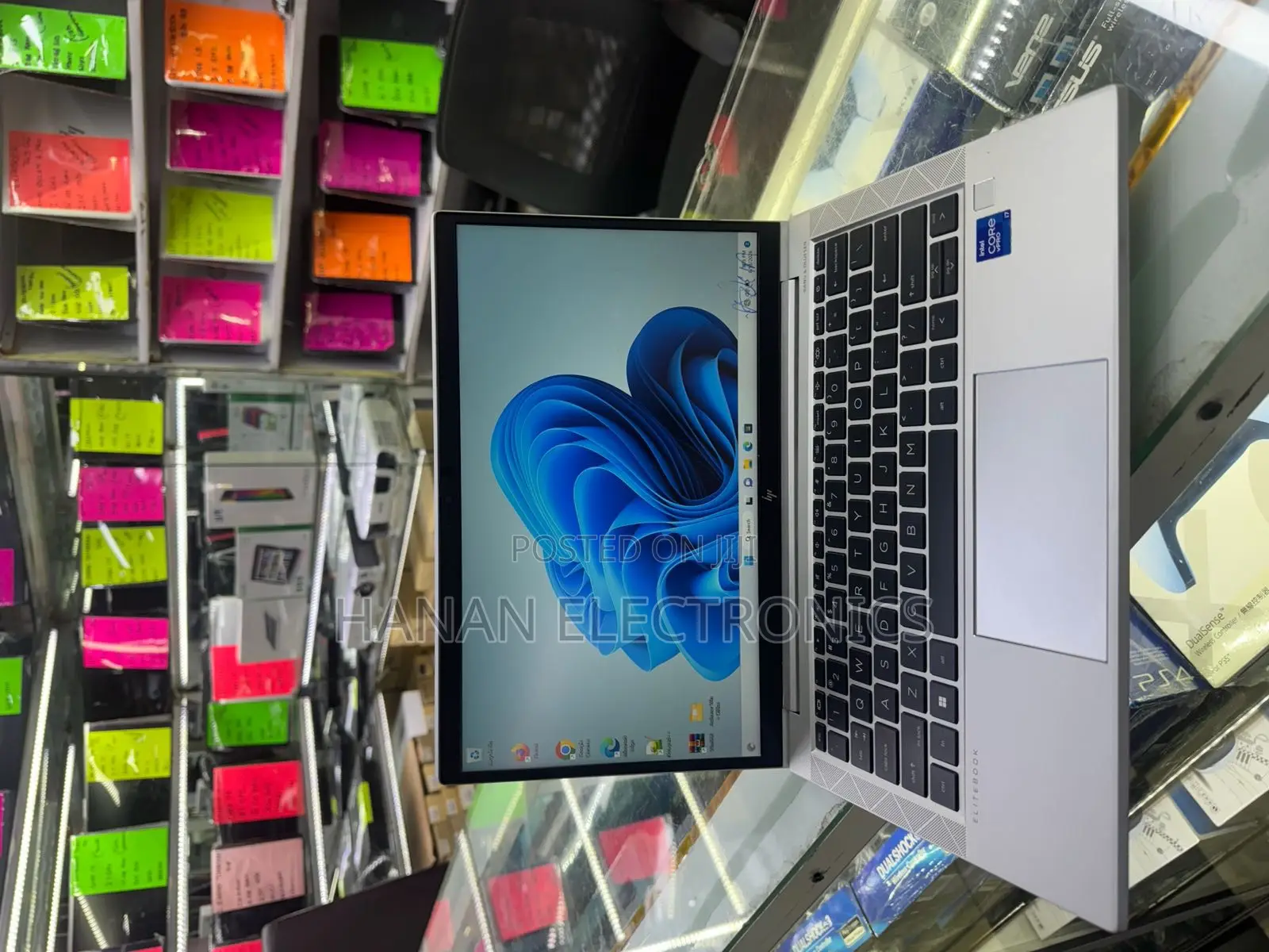 New Laptop HP EliteBook 830 G8 16GB Intel Core i7 SSD 512GB