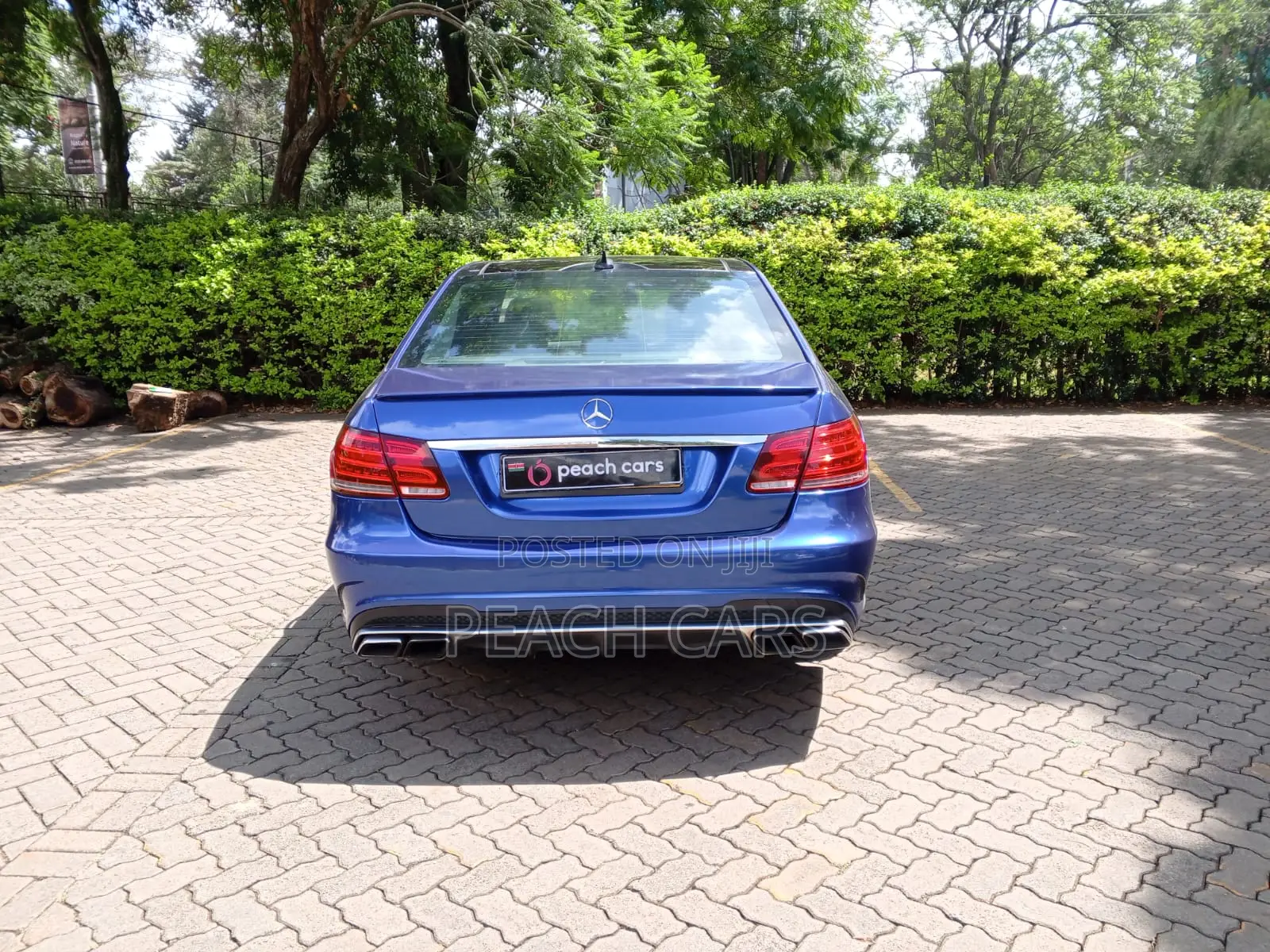 Mercedes-Benz E250 2010 Blue