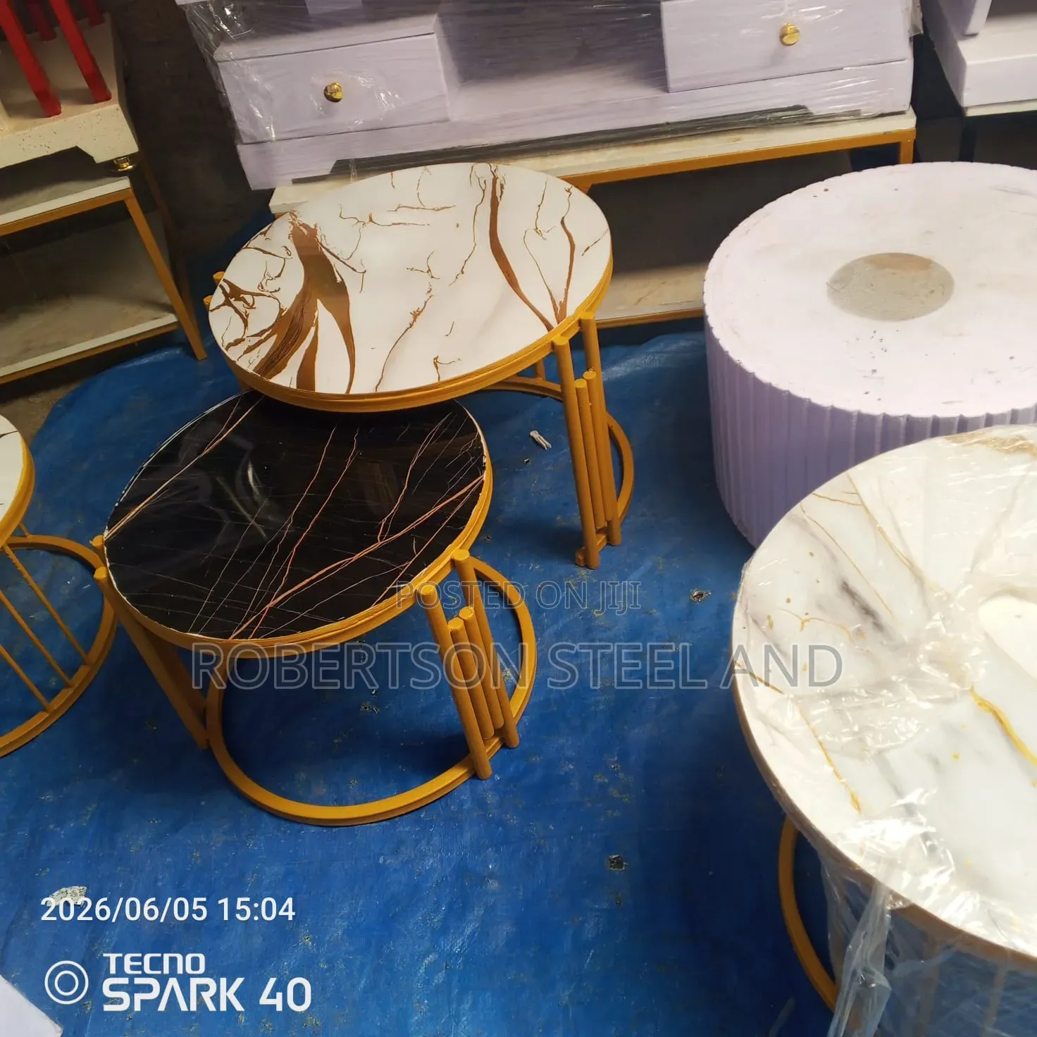 Tound Nest Table