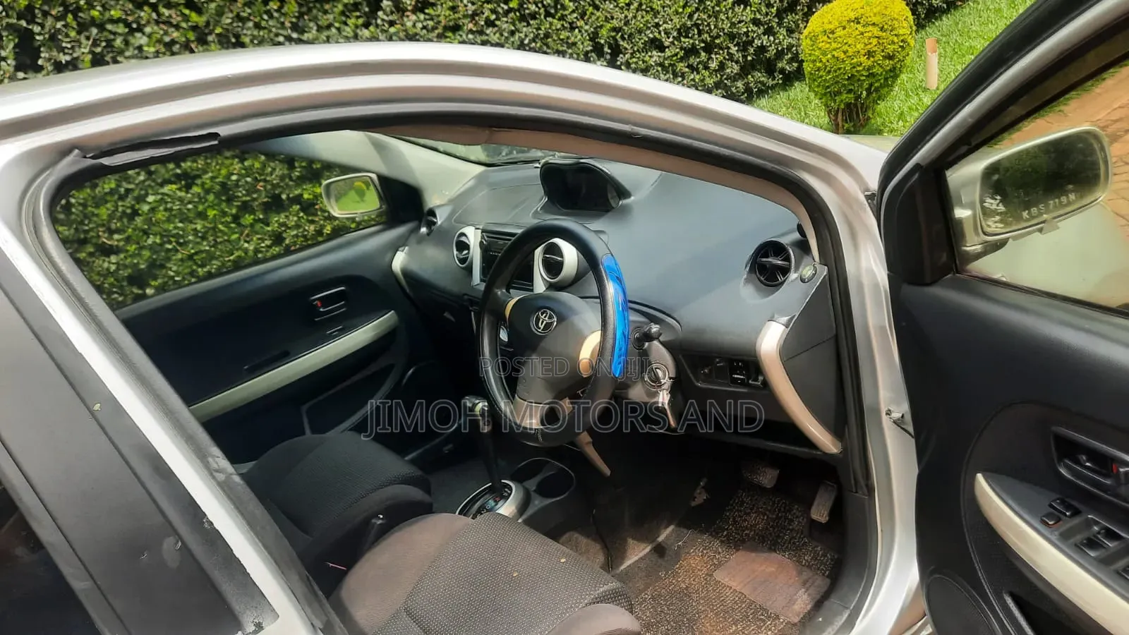 Toyota IST 2006 Silver