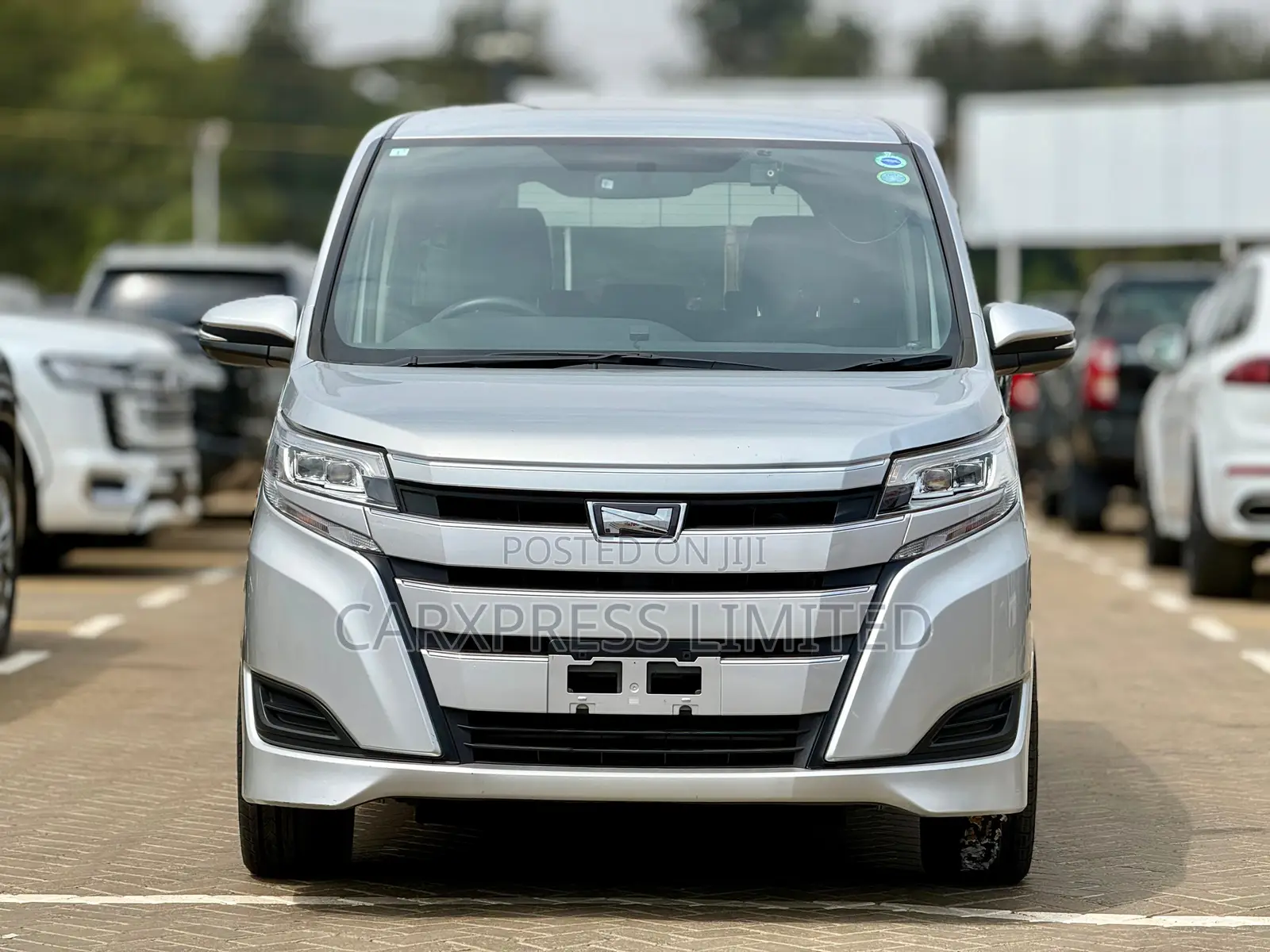 Toyota Noah 2.0 FWD (7 Seater) 2019
