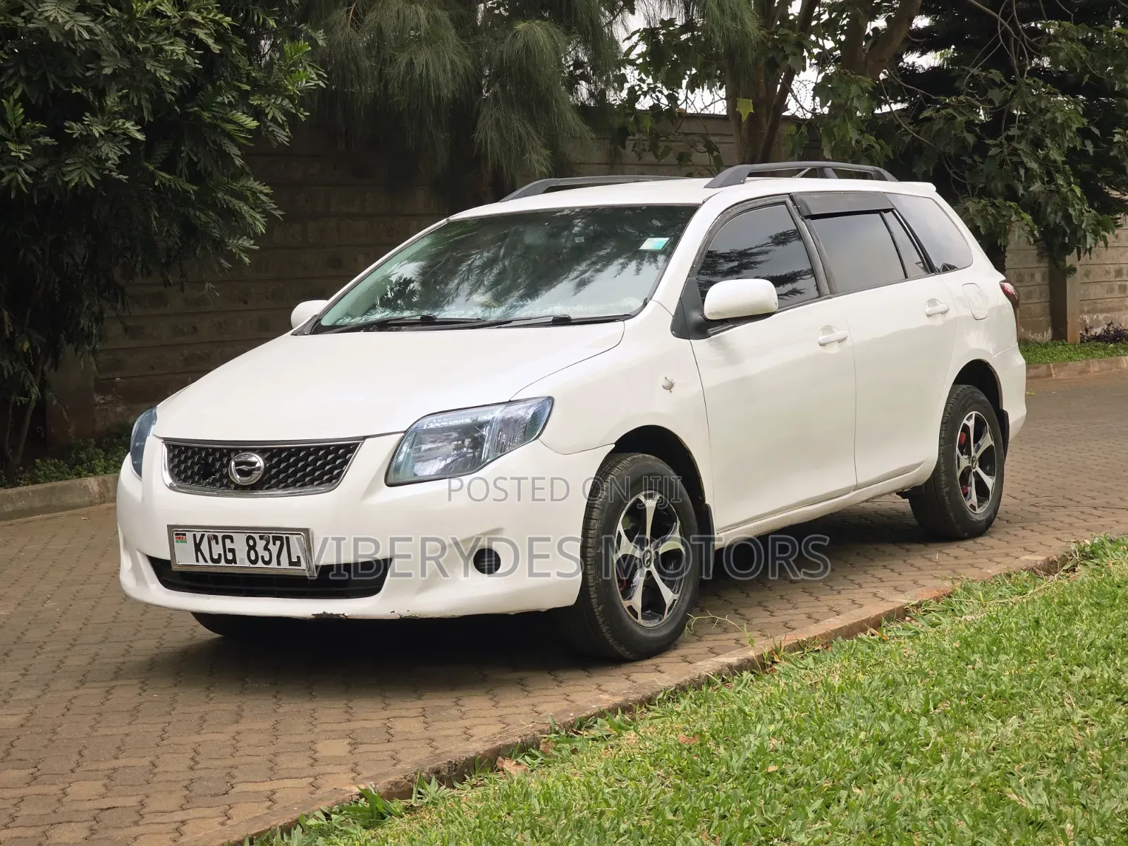 Toyota Corolla Fielder 2009 White