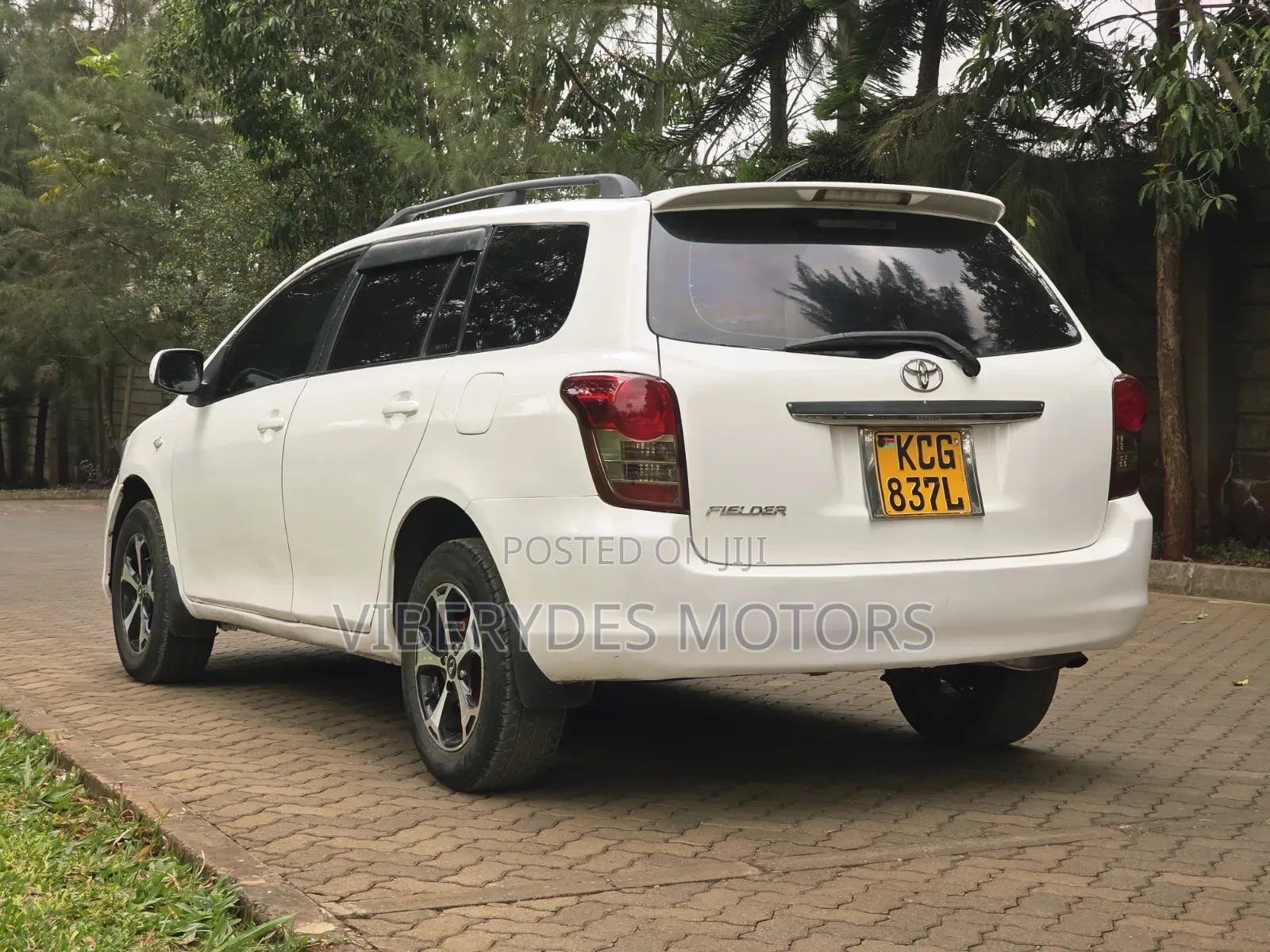 Toyota Corolla Fielder 2009 White