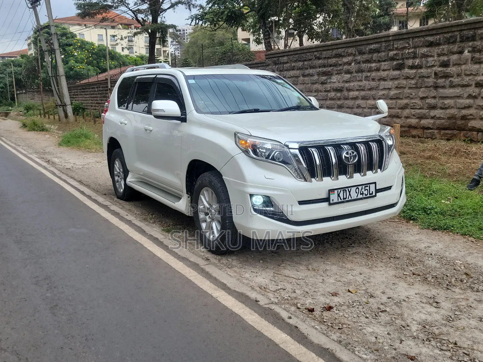 Toyota Land Cruiser 2016 White