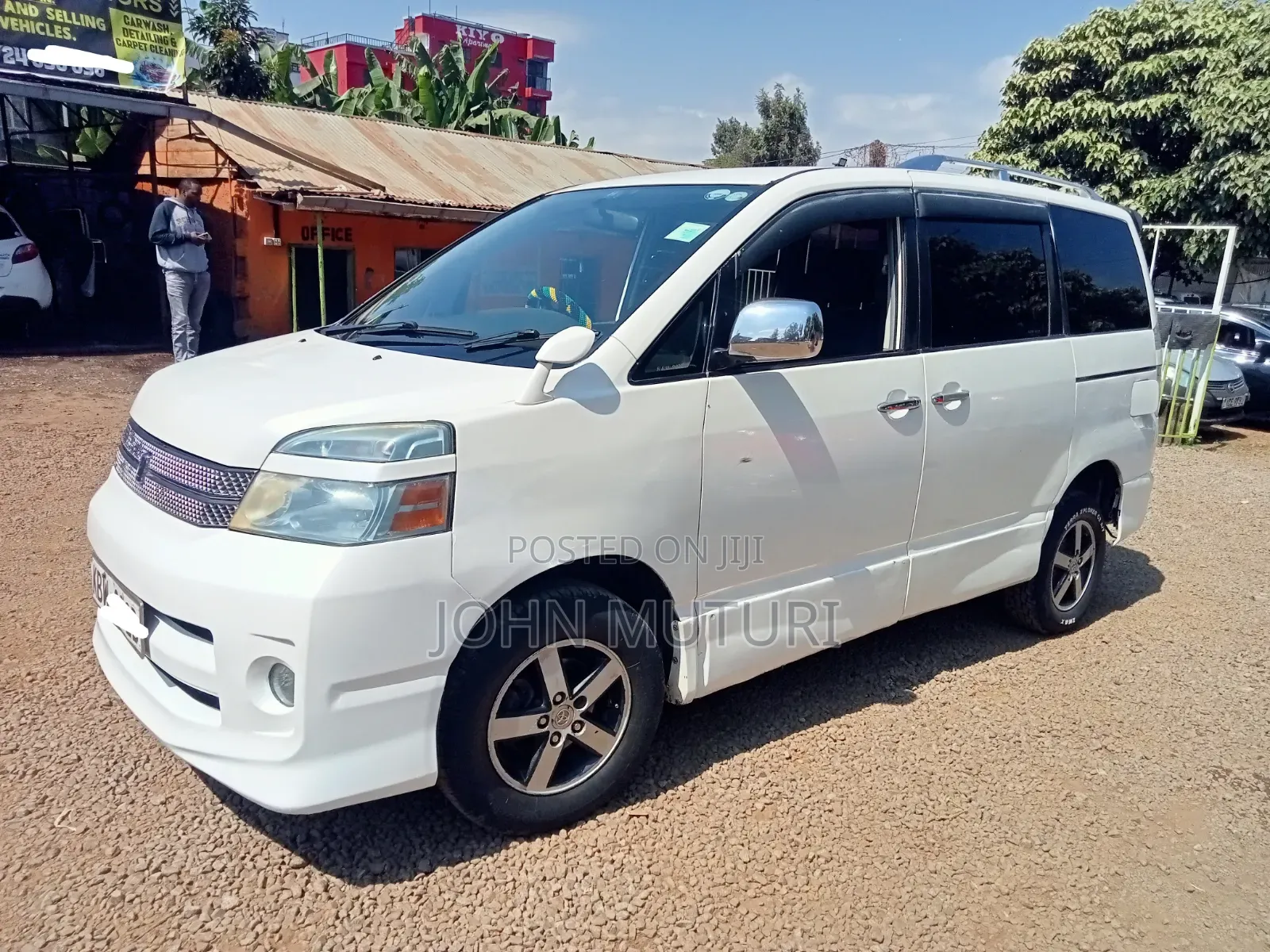 Toyota Voxy 2006 White