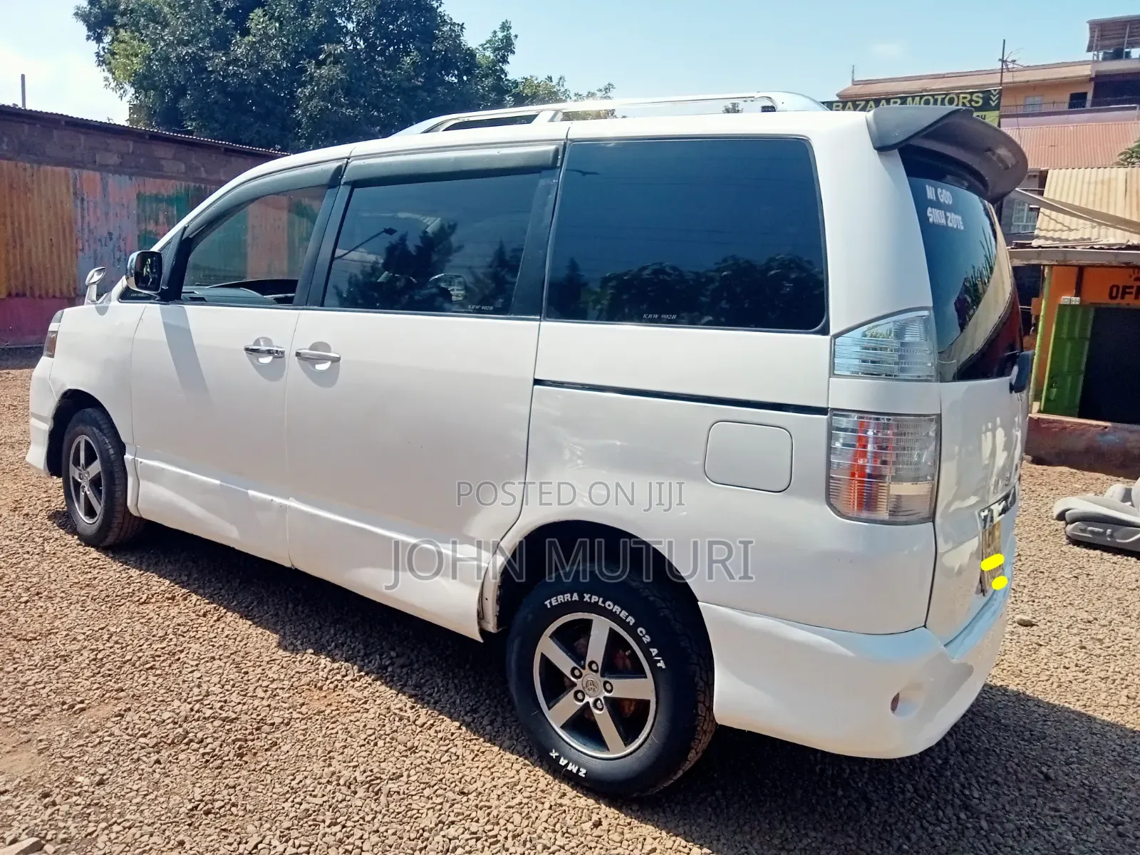 Toyota Voxy 2006 White