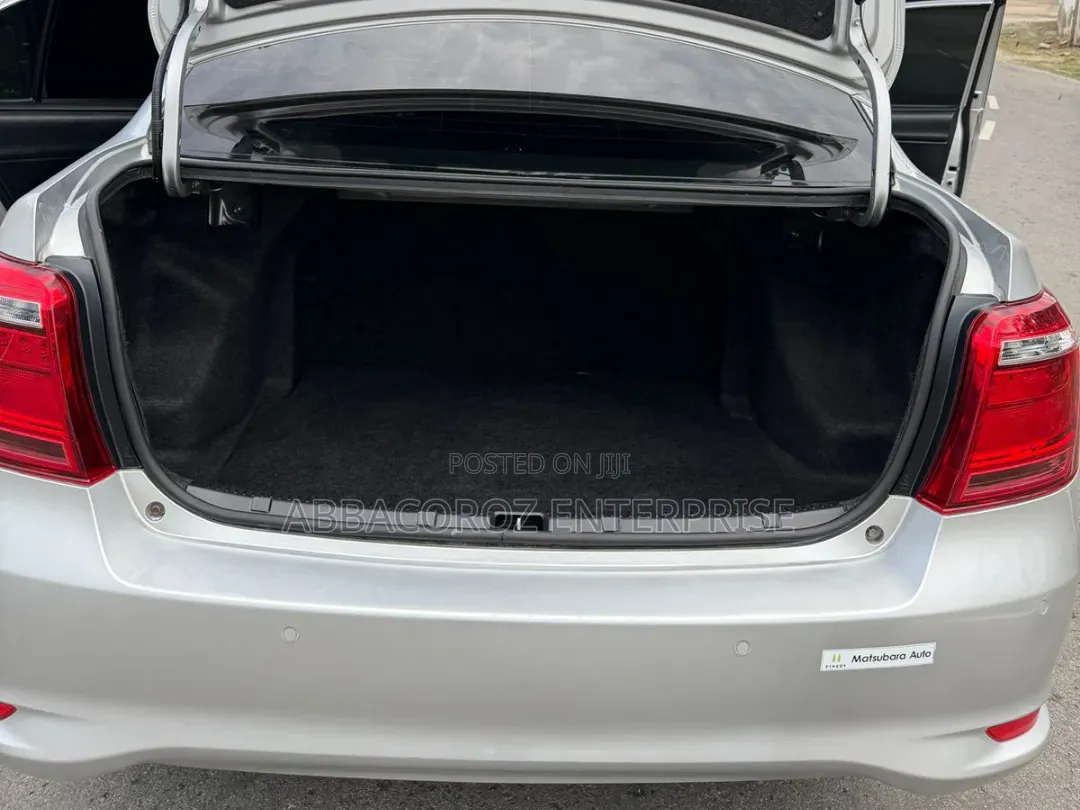 Toyota Axio 2018 Silver