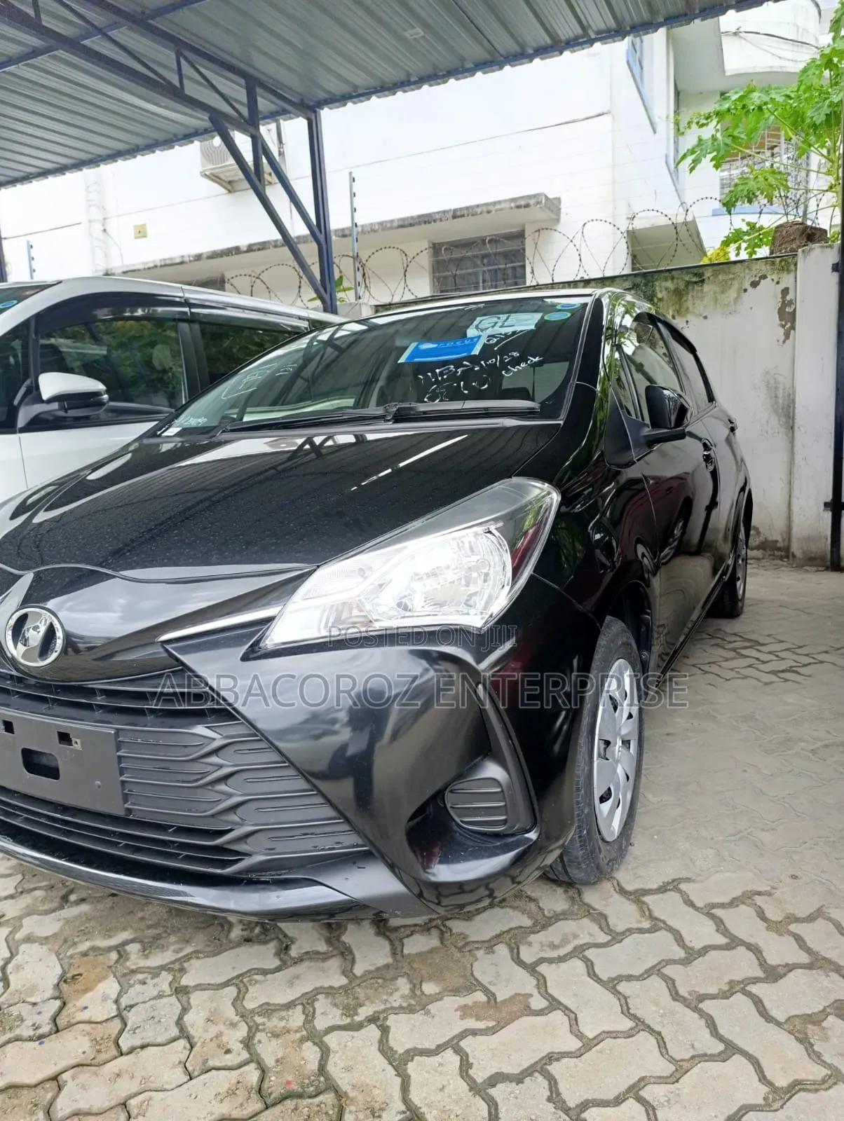 Toyota Vitz 2018 Black