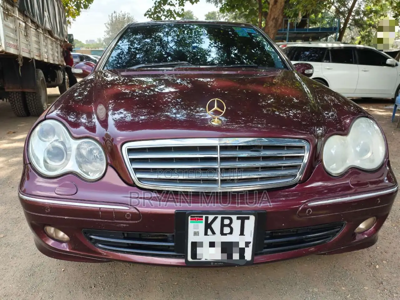 Mercedes-Benz C200 2006 Maroon