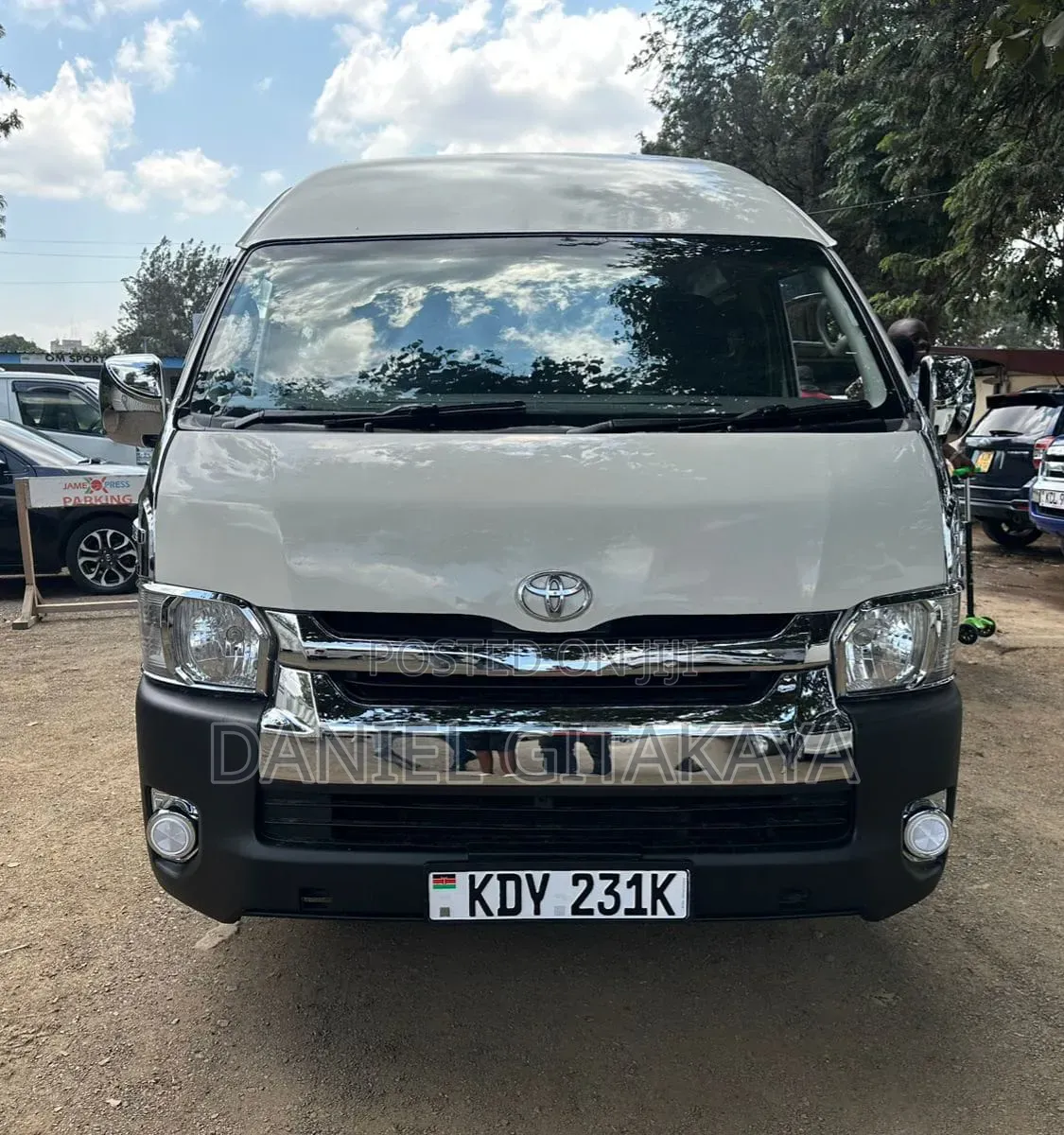 Toyota HiAce 2019 White