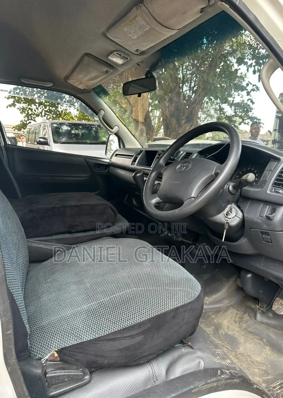 Toyota HiAce 2019 White