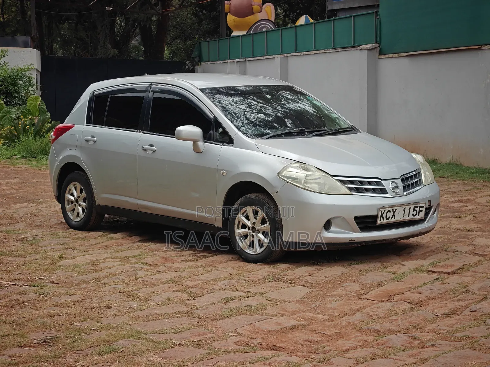 Nissan Tiida 2012 Silver