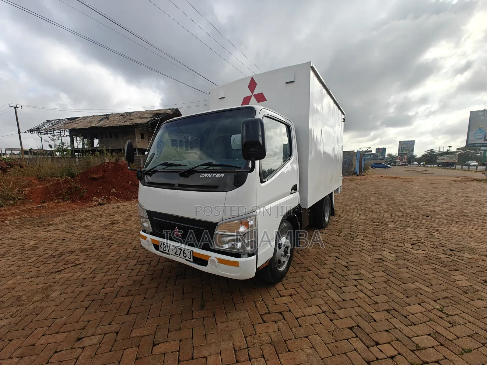 Mitsubishi Canter 2014 White