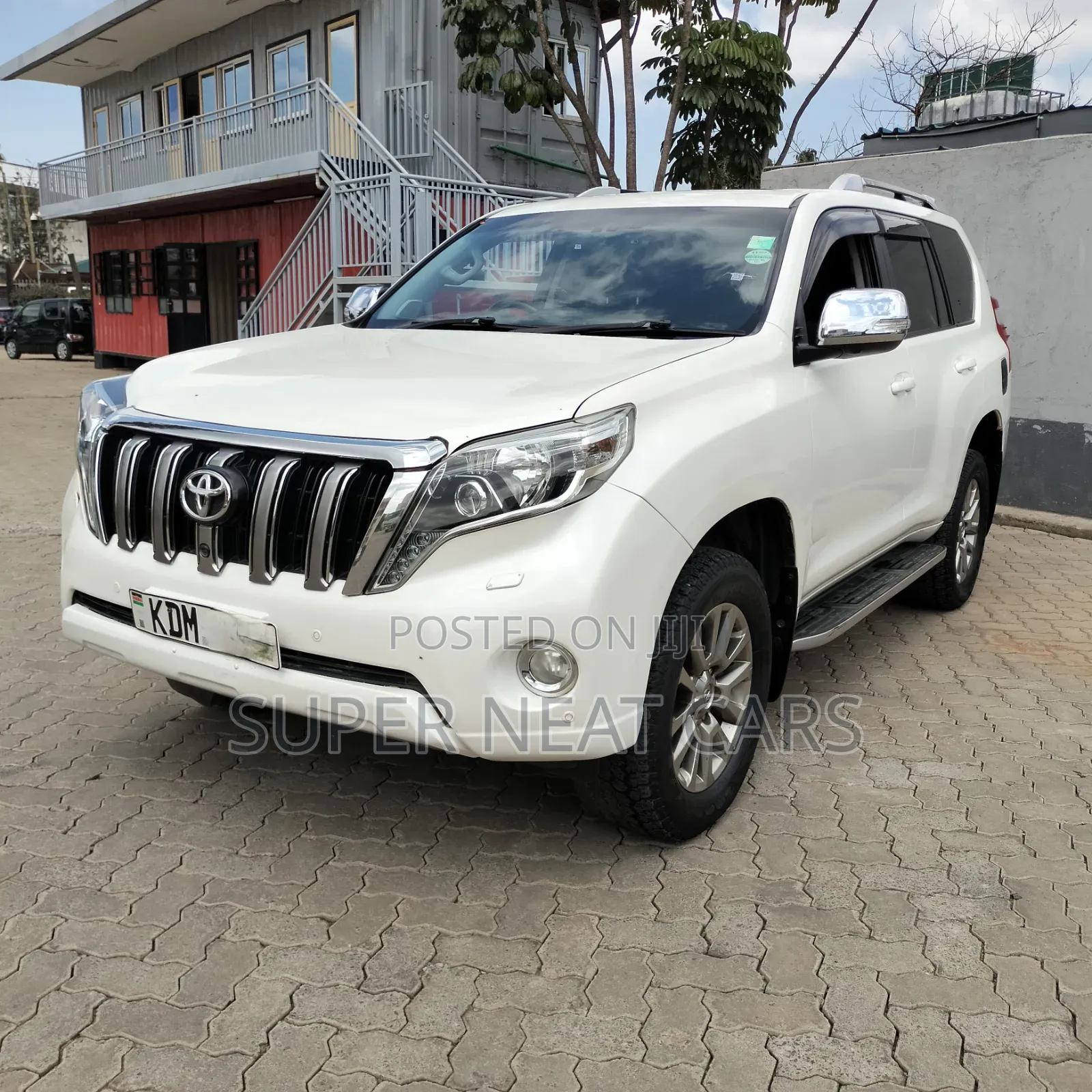 Toyota Land Cruiser Prado 2016 White