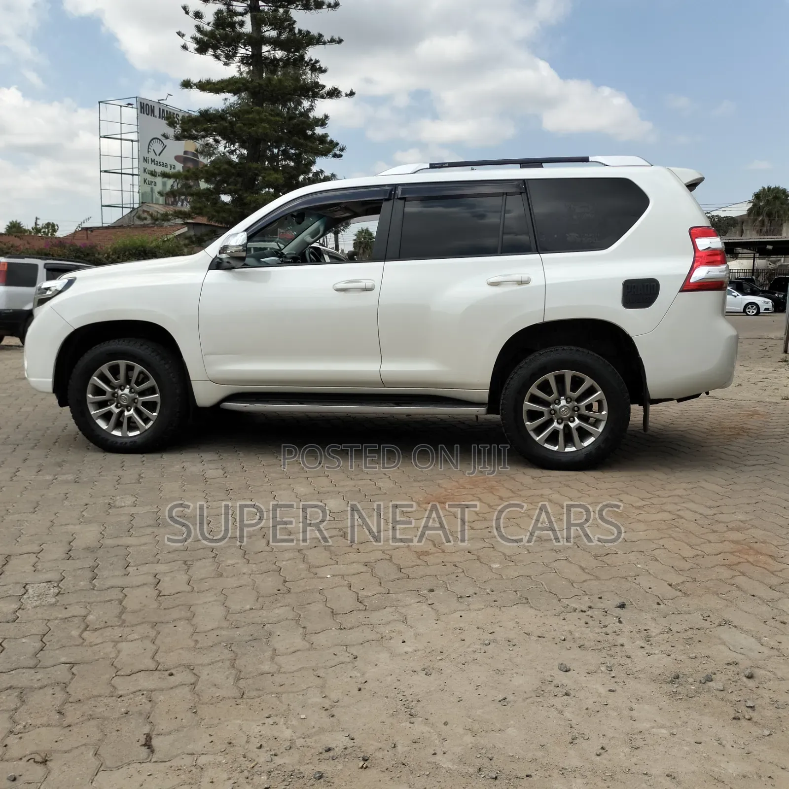 Toyota Land Cruiser Prado 2016 White
