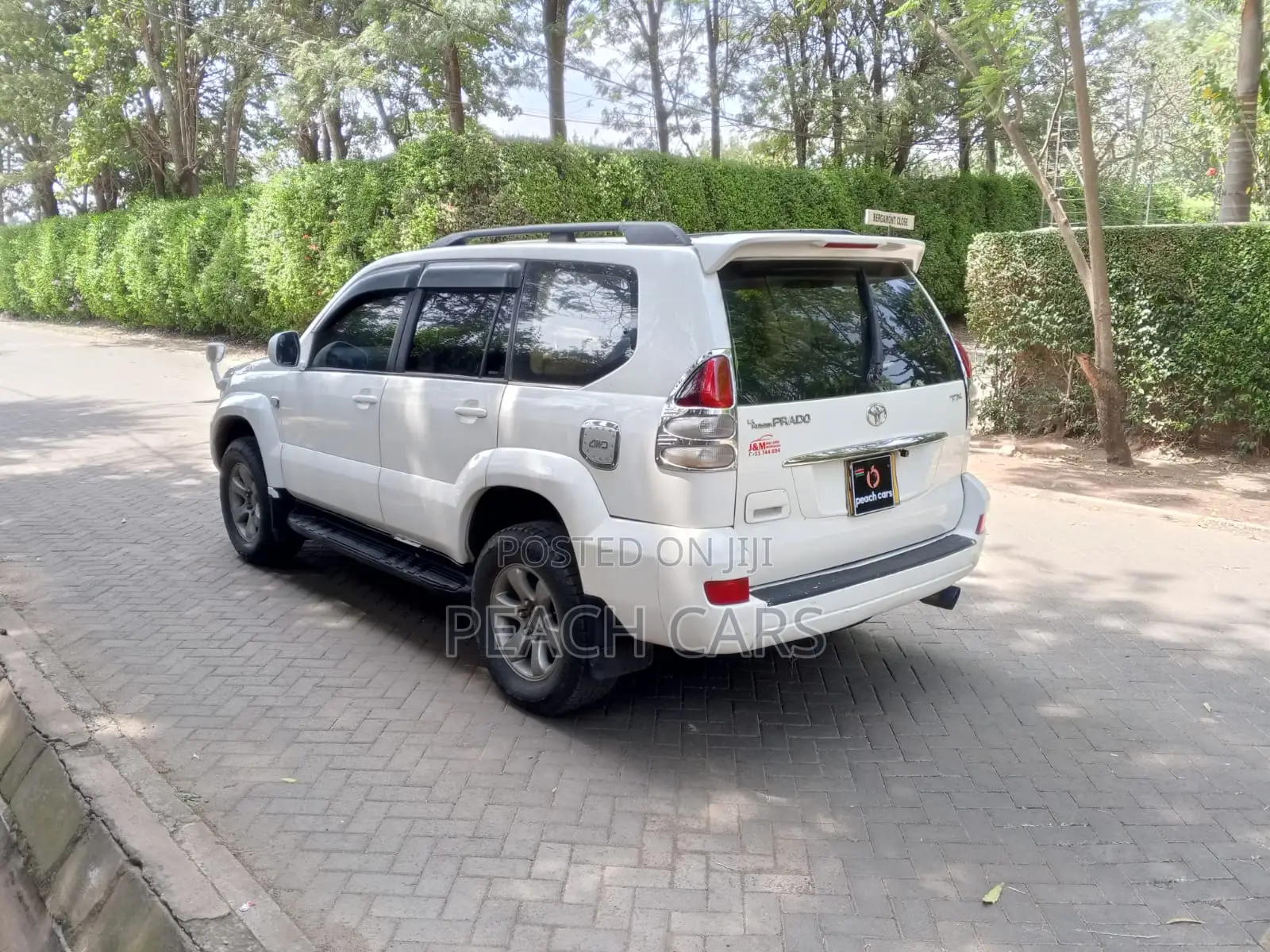 Toyota Land Cruiser Prado 2006 White