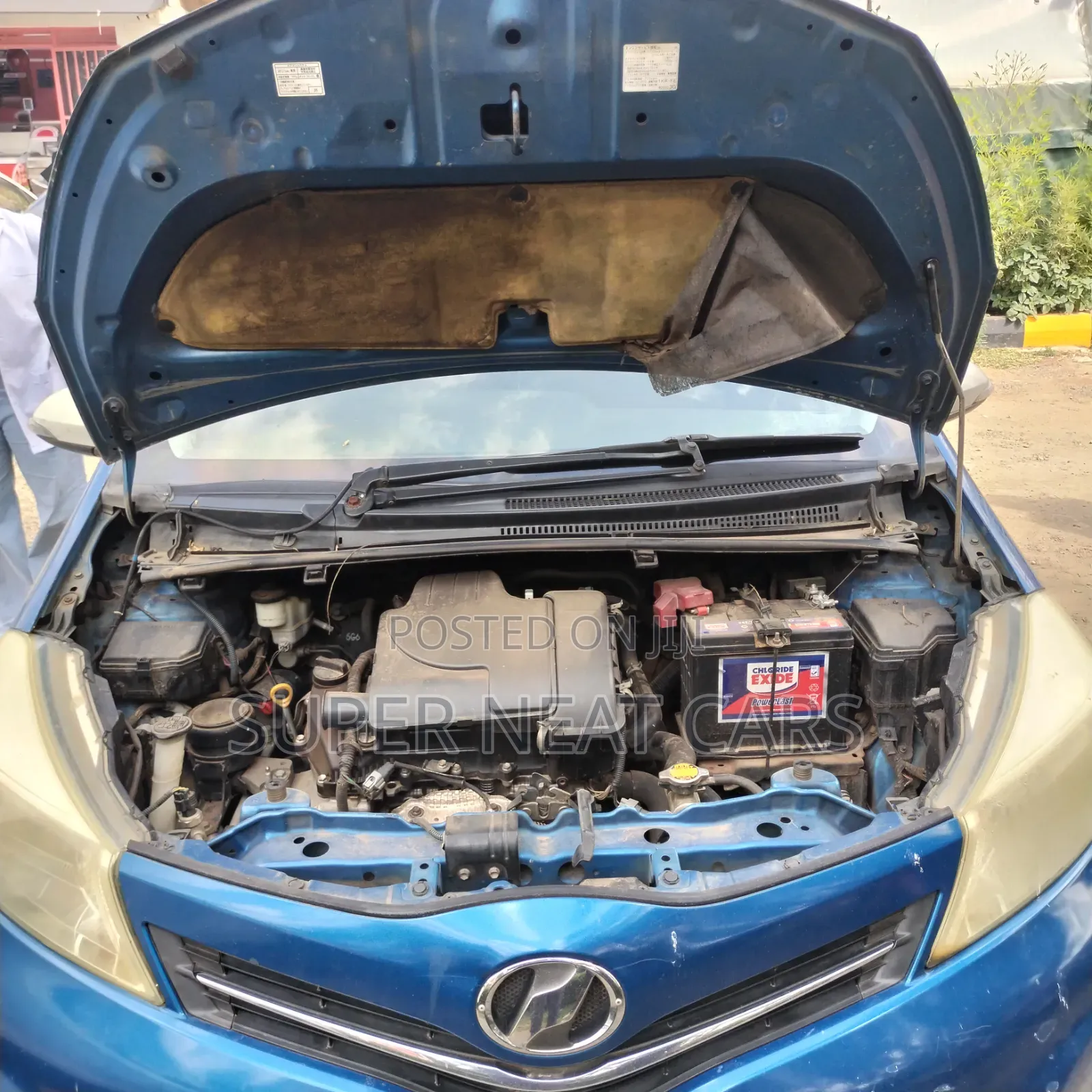 Toyota Vitz 2011 Blue