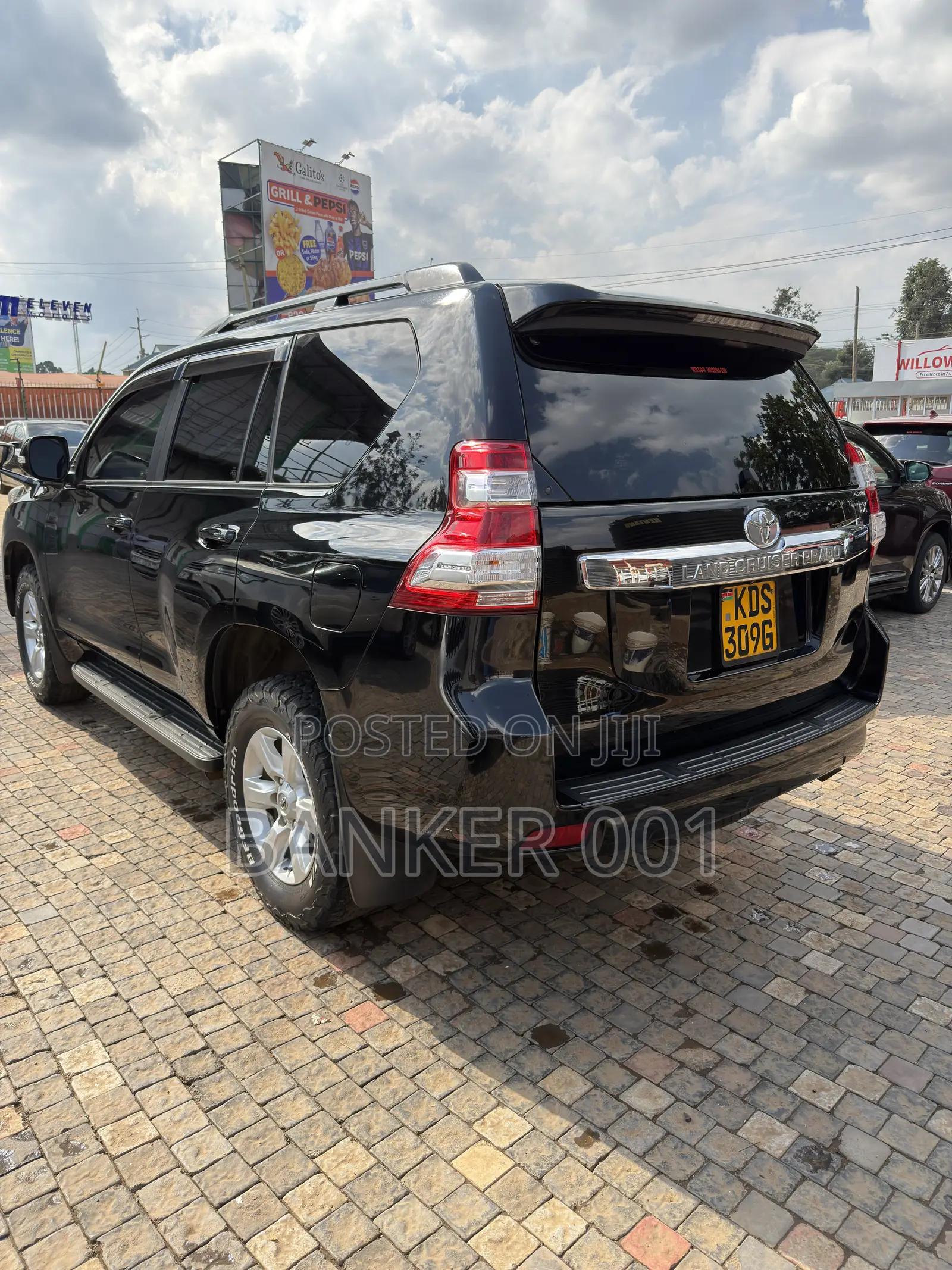 Toyota Land Cruiser Prado 2016 Black