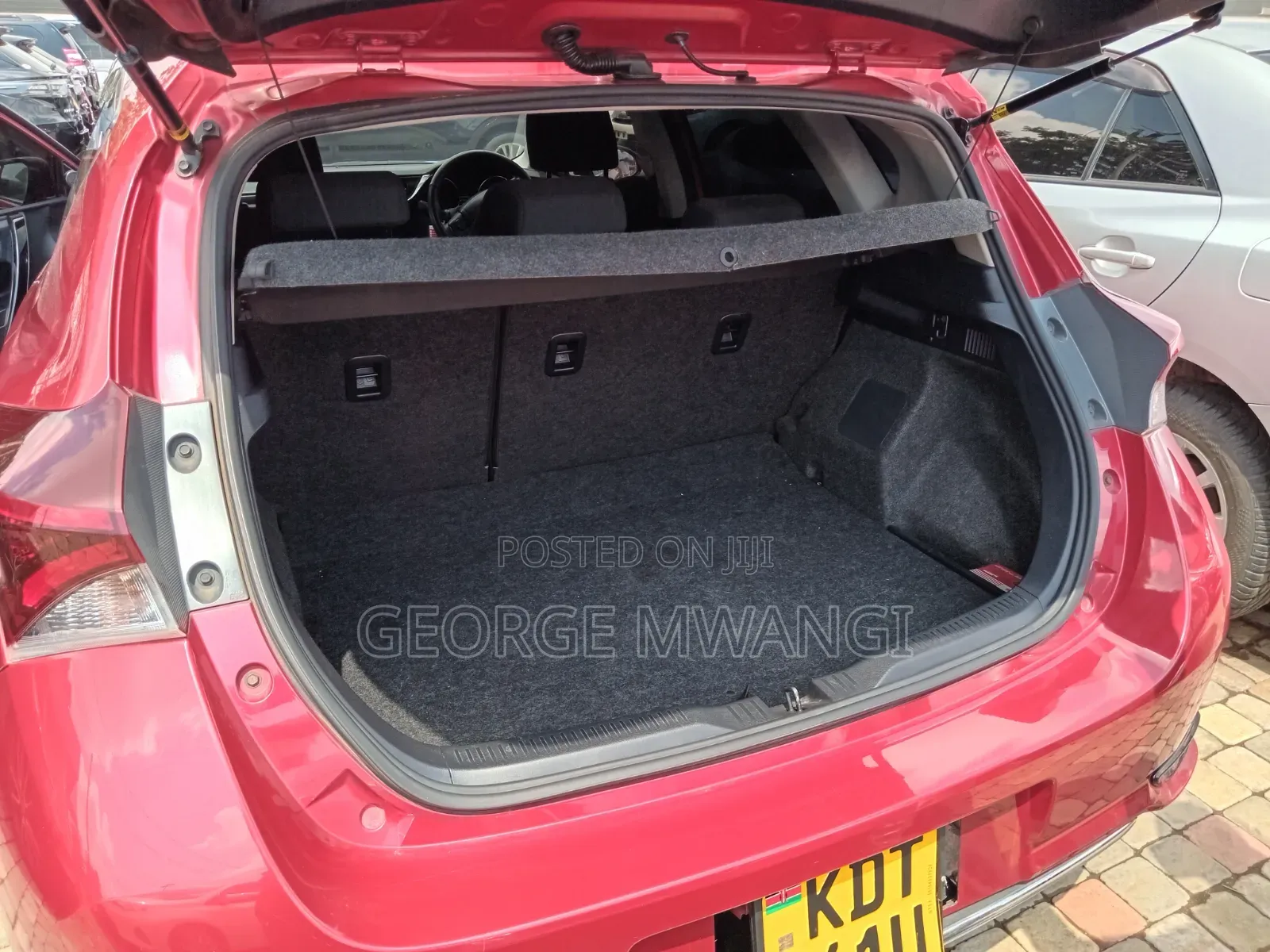 Toyota Auris 2017 Red
