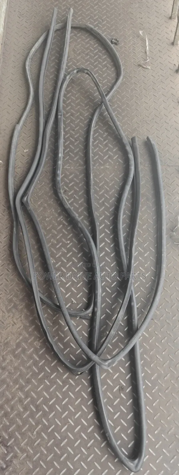 Door Rubbers Fielder 2003 Body Set