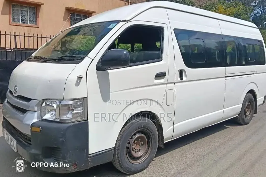 Toyota Grand HiAce 2016 White