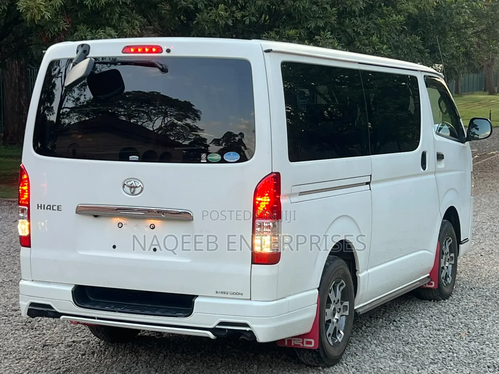Toyota HiAce 2019 White