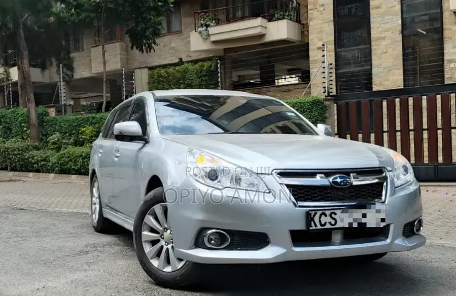 Subaru Legacy 2011 Silver