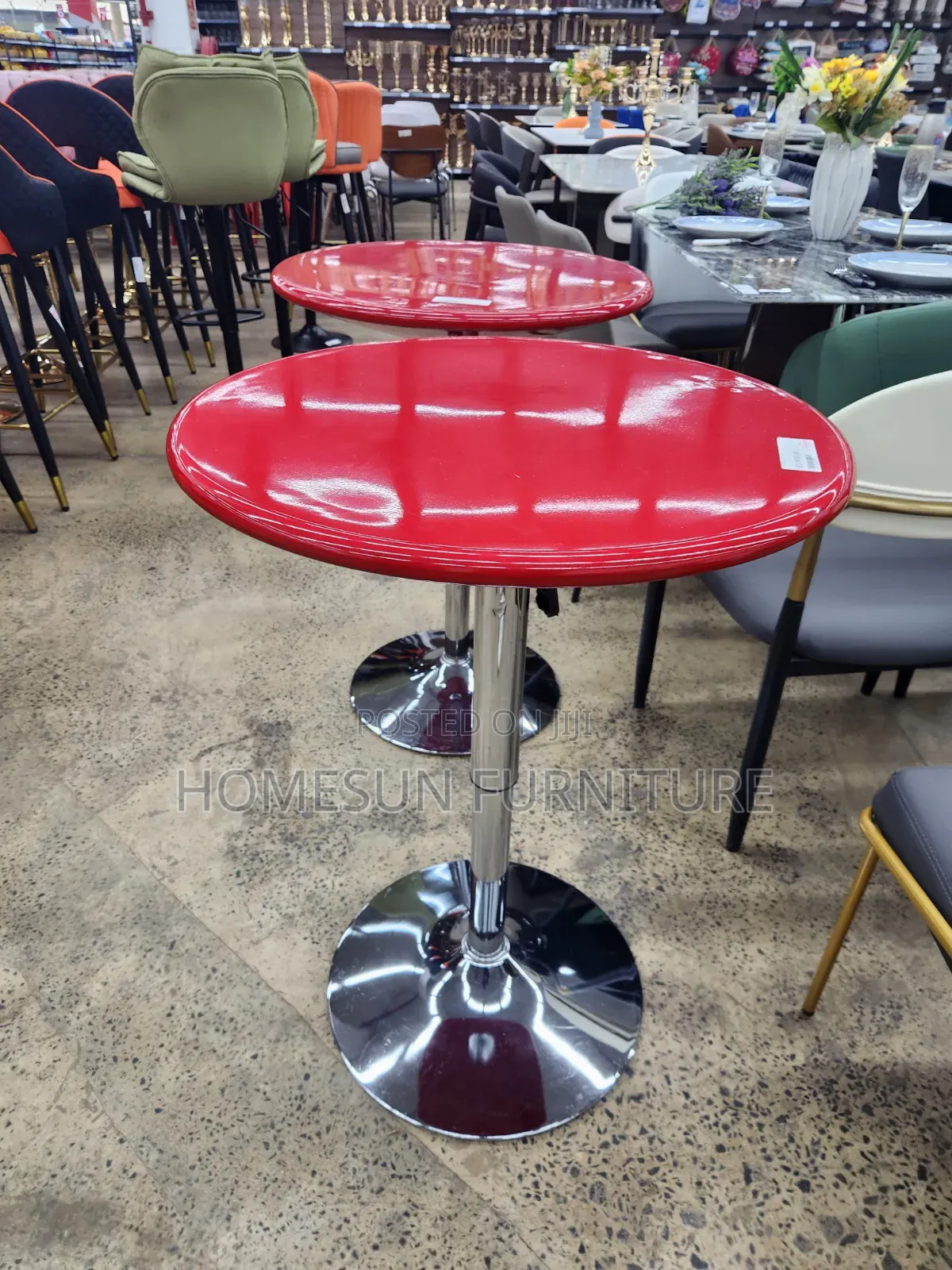 Adjustable Cocktail Table