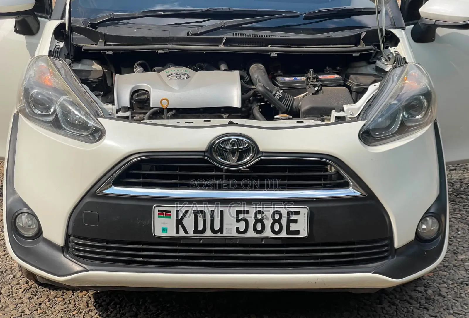 Toyota Sienta 2020 Off white