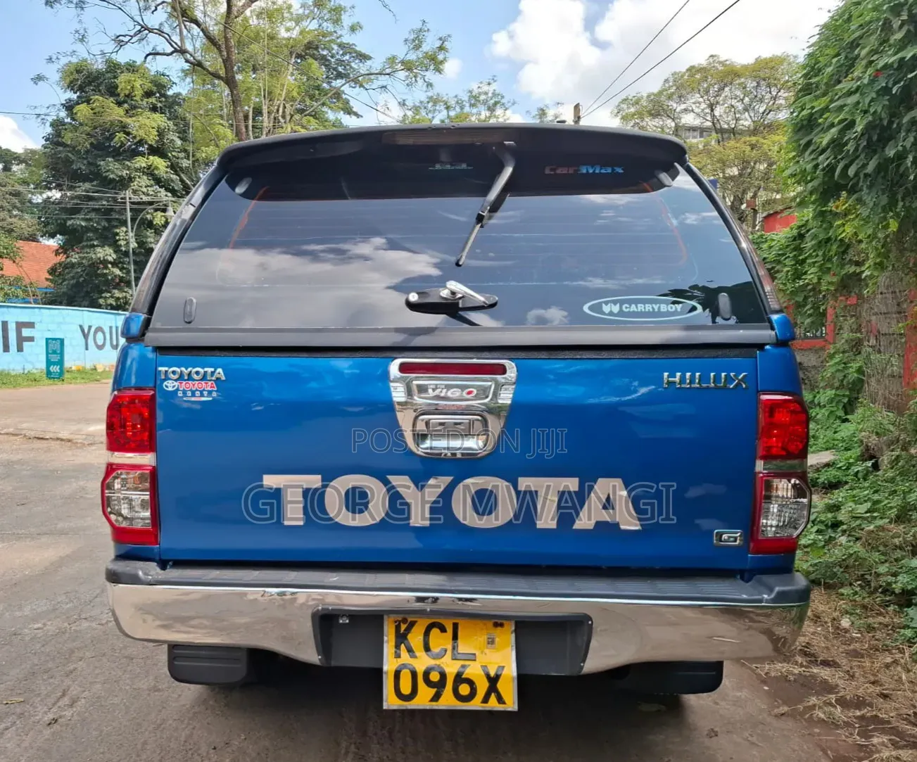 Toyota Hilux 2010 Blue