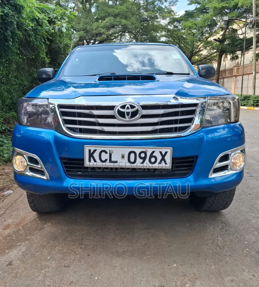 Toyota Hilux 2015 Blue