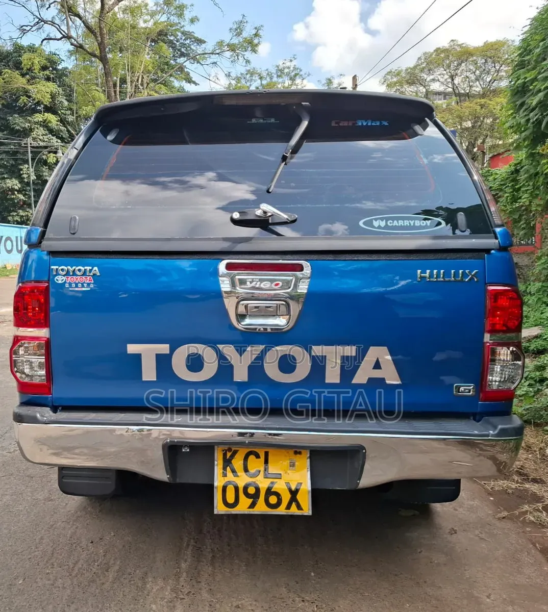 Toyota Hilux 2015 Blue
