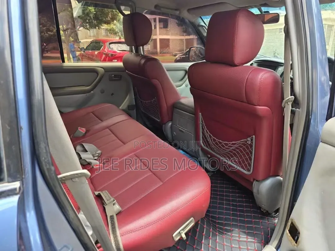 Toyota Land Cruiser 2006 Blue